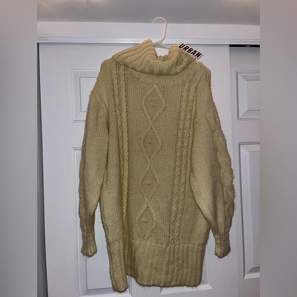 Sleeveless Turtle Neck  Sweater - Ivory main image 0